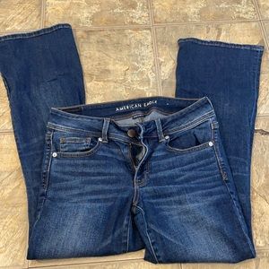 AE kick boot jeans - Size 6 Short
